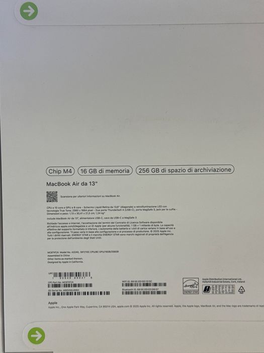 MacBook Air / 13inch / M4 / 256GB / 16GB RAM / Sigilat