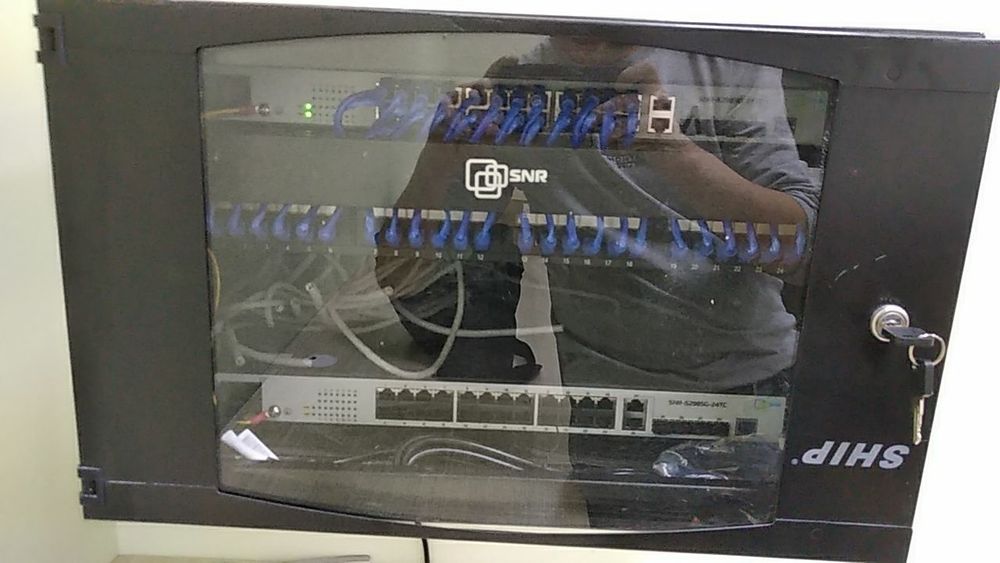 обслуживание, и настройка,Wifi,компьютеров,сетей,серверов и тд