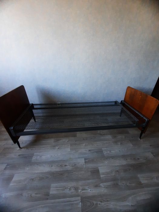 Кровать односпальный