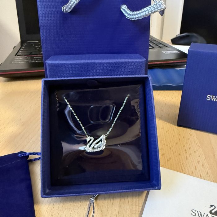 Lantisor Swarovski Model Dazzling Swan White