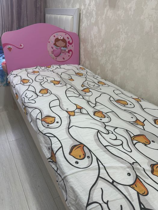 Продам детскую мебель Cilek