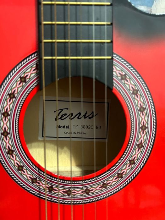 Акустическая гитара