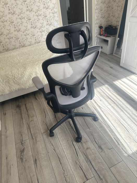 Офисный стул подьемность до 100 кг