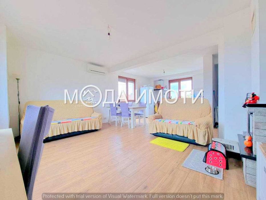 Къща в с. Горица, със голям двор, гараж и мазе!