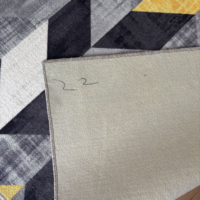 Продам ковер в хорошем состоянии