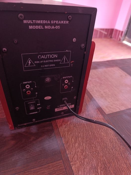 Nikai subwofer yaxshi turibdi Aux uqiydi