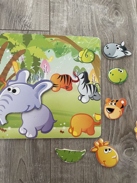 Puzzle din lemn magnetic