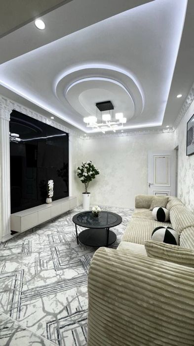 Чиланзар 3 кв Хамза Метро 2 комнатная РАЗДЕЛКА