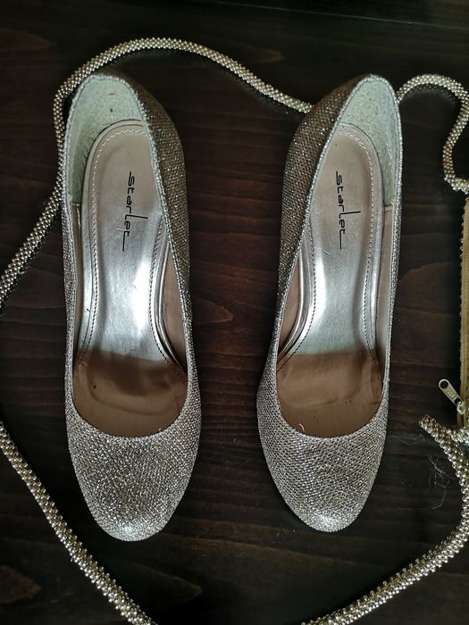 Луксозни дамски обувки с подходяща чантичка