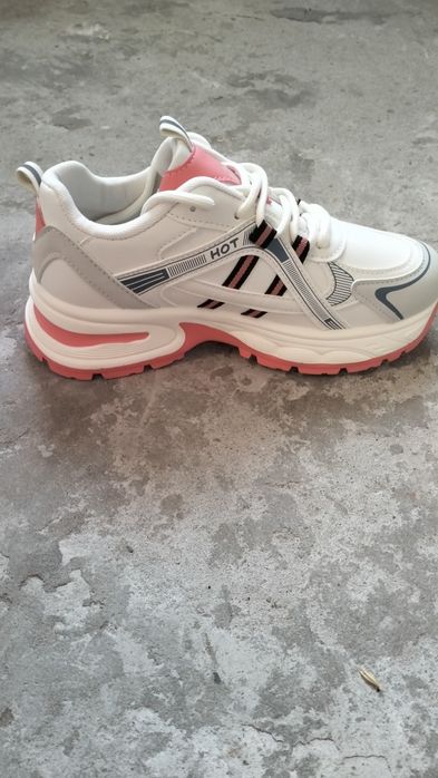 Спортивные кросовки