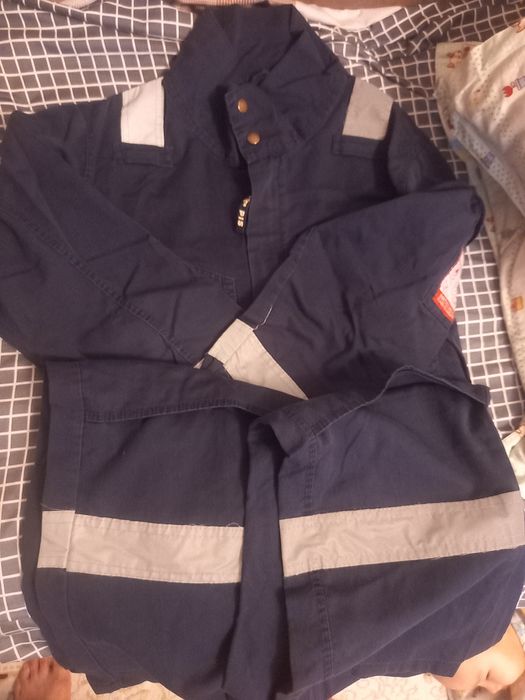 Продам комбинезон мужской