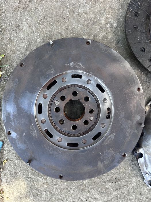 Демпфер/Притескател/феродо VW/AUDI 1.9 131HP