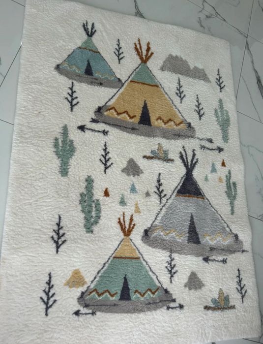 Covor pufos camera copii