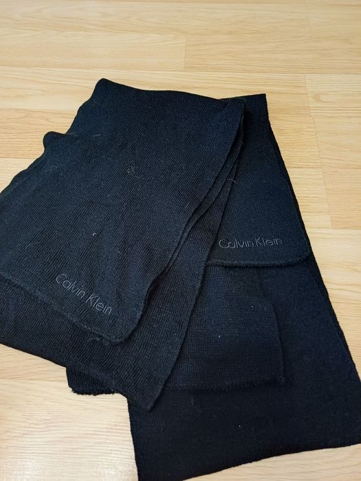 Calvin Klein черен шал унисекс