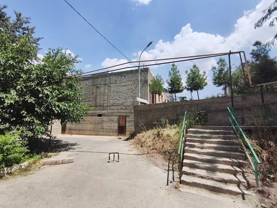 Продается дом с участком 6 соток (Агрошкола) в Мирзо-Улугбекском район