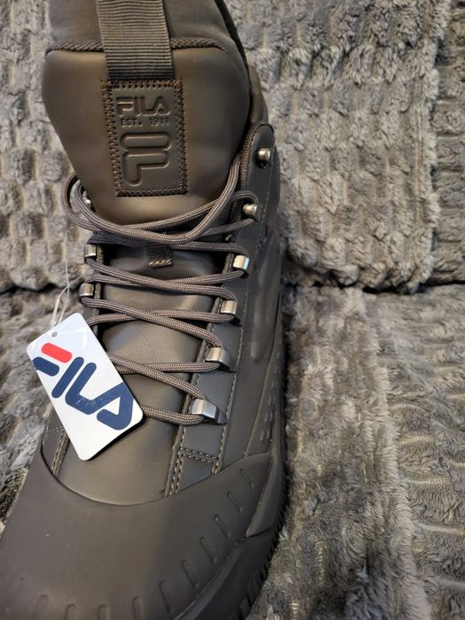 Продам оригинальные ботинки Фила.