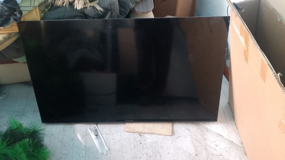 Продам Телевизор не рабочи для запчасти