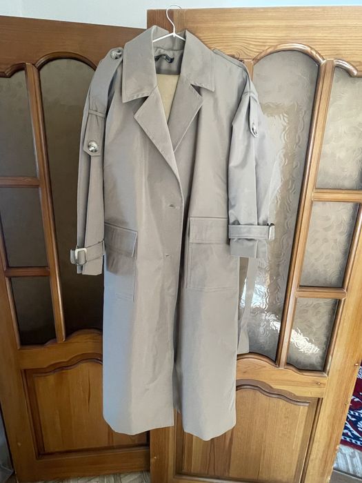 Продам весенний плащ , новый