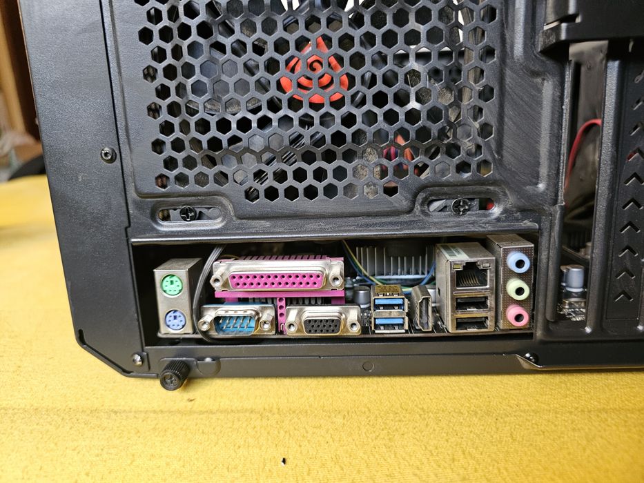 Placa de baza ASRock H81 Pro BTC Rev. 2.0, Socket LGA1150 + Celeron G1830