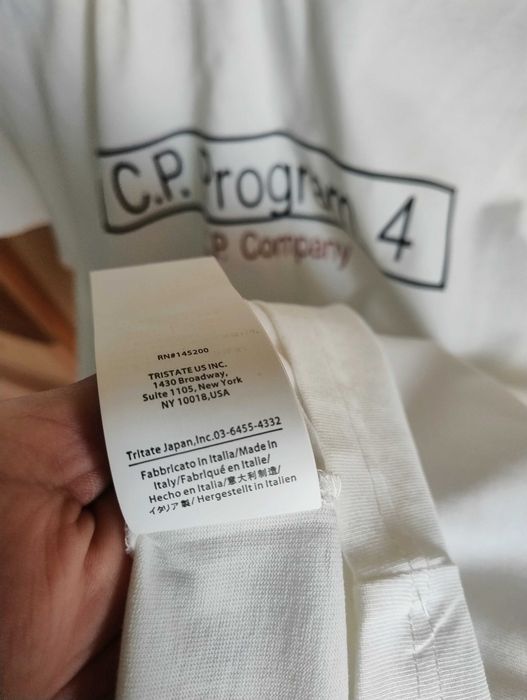 Vând tricou Cp Company nou