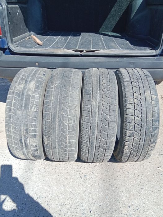 Продам шины б/у демисезонные