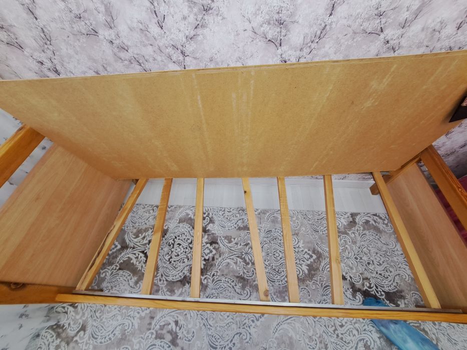 Продаю 2 кровати б/у.