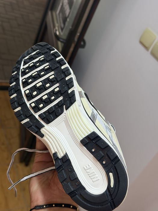 Adidasi Nike P-6000