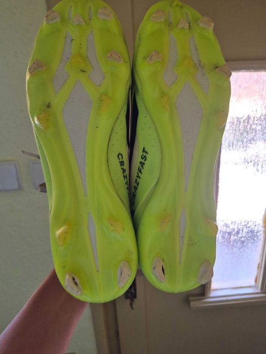 Продавам оригинални футболни обувки Adidas Crazyfast