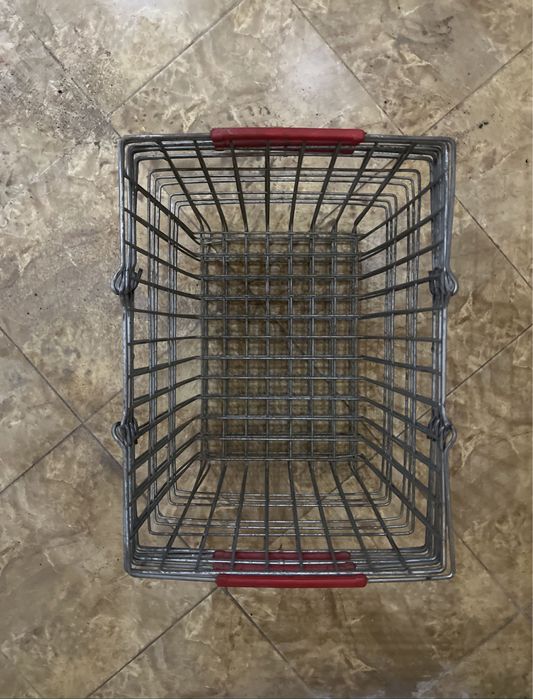 телешка и корзина