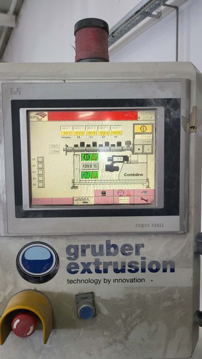 Екструдерна линия Battenfeld-Cincinnati Konos 75 – дву шнековa