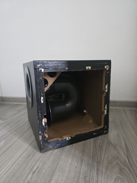Subwoofer logitech Z906 (cititi descrierea)