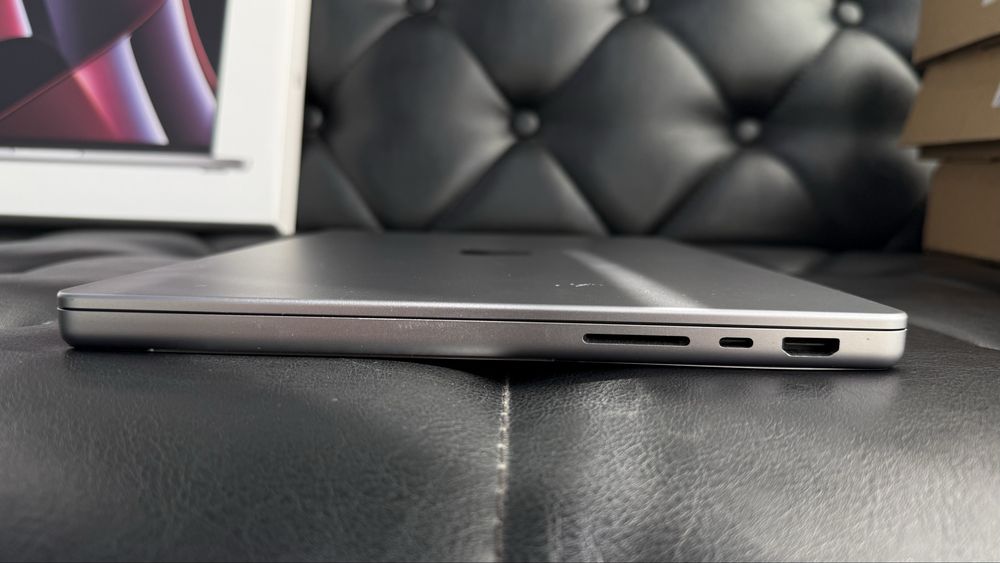 Apple MacBook Pro M2 Pro 2023 в хорошем состоянии почти новый!
