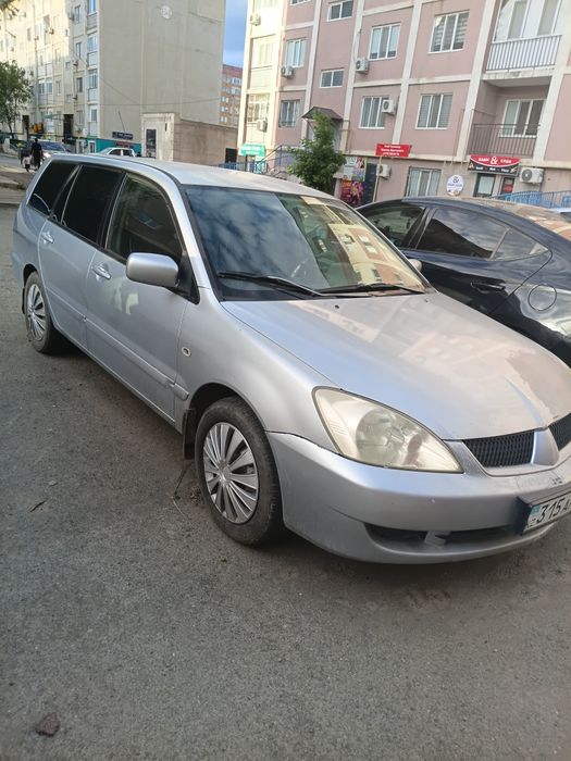 Митсубиси лансер