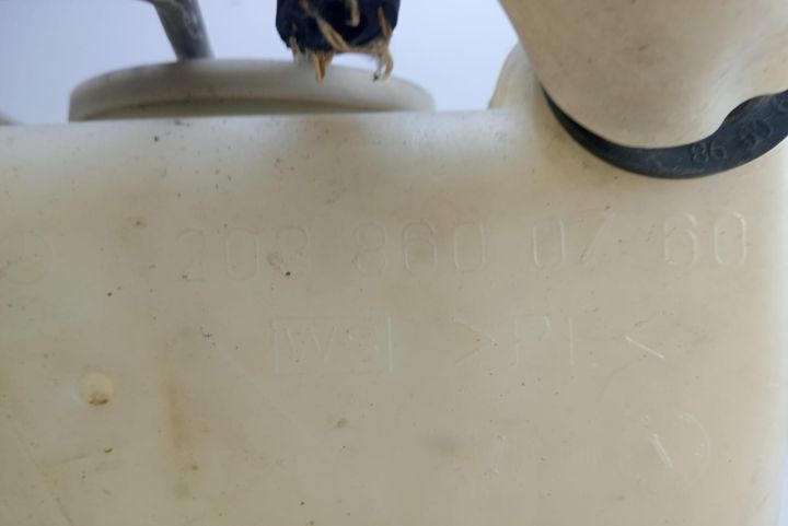 Vas  lichid parbriz 2038600760 Mercedes-Benz C-Class W203