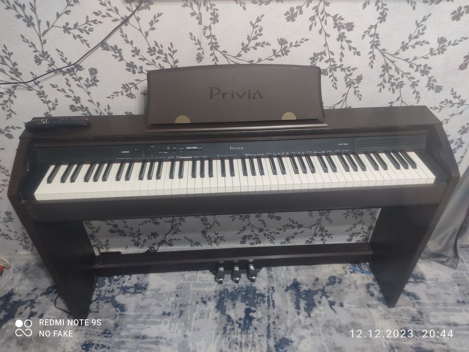 Электронное пианино Casio