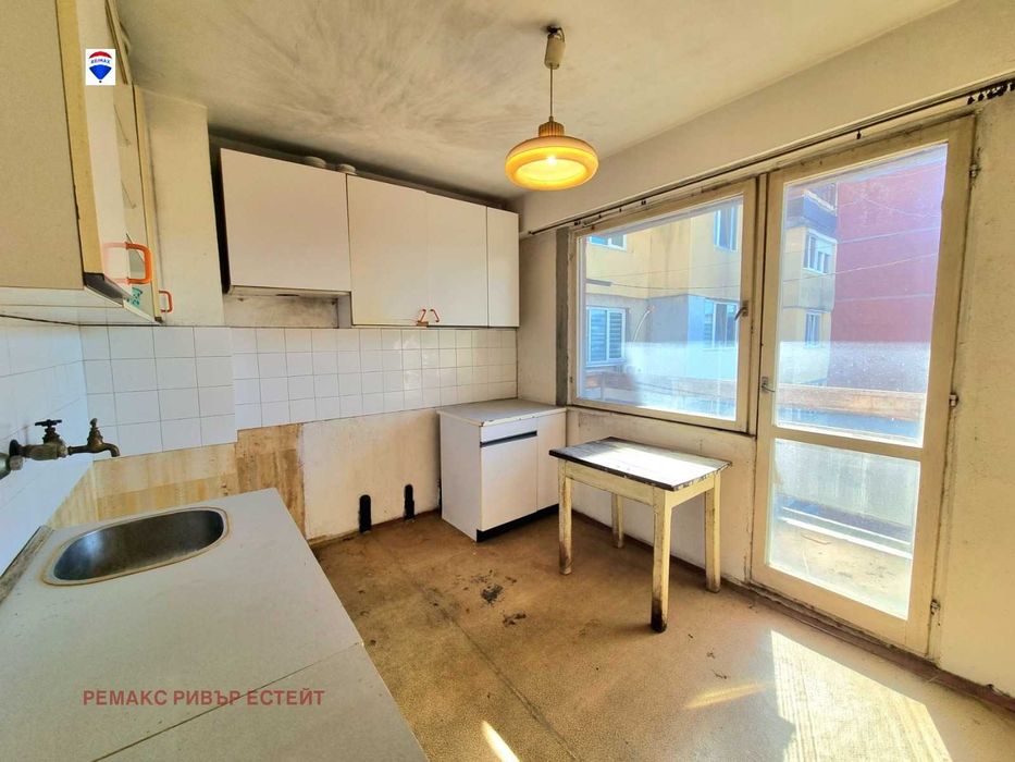 Продава се Тристаен апартамент в Русе, Дружба 1 - 80 кв.м за 526 €/кв.м - Снимка #4