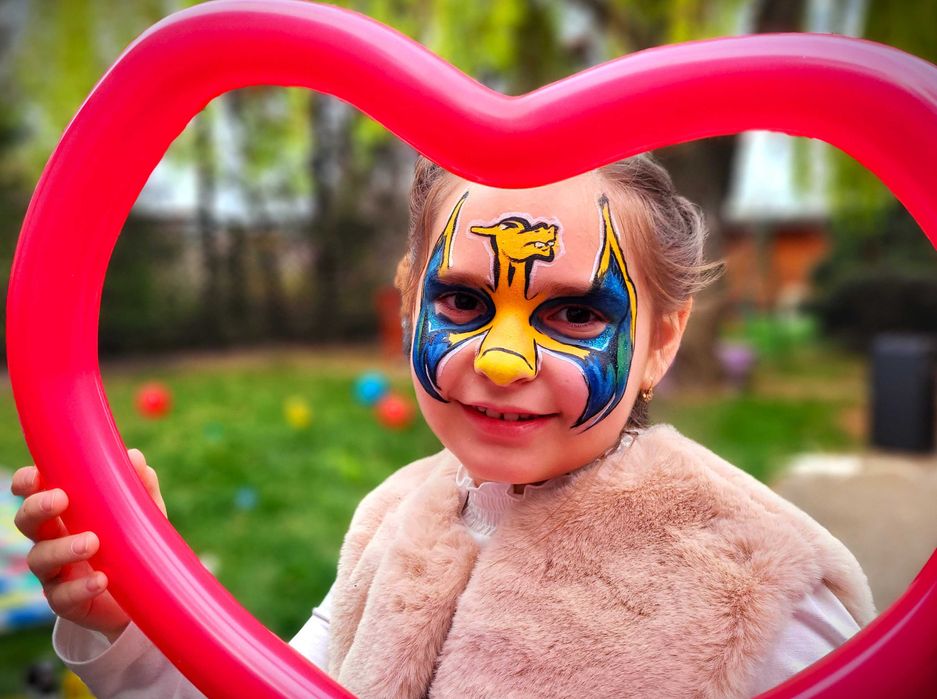 Animatori Petreceri Copii: Mascote-Jocuri-Picturi-Poze = la tine acasă