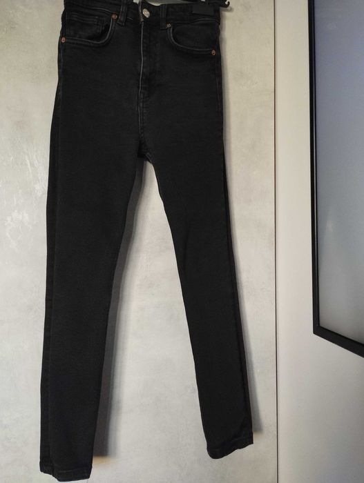 Зара, Бершка 34/ХС