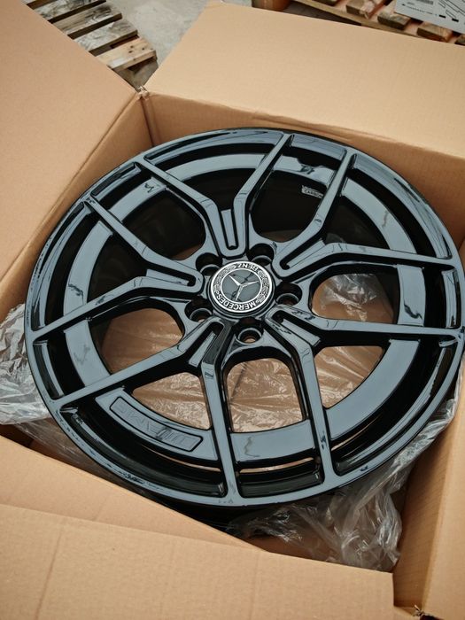 vand jante de aliaj pentru Mercedes pe 18 marca carbonado
