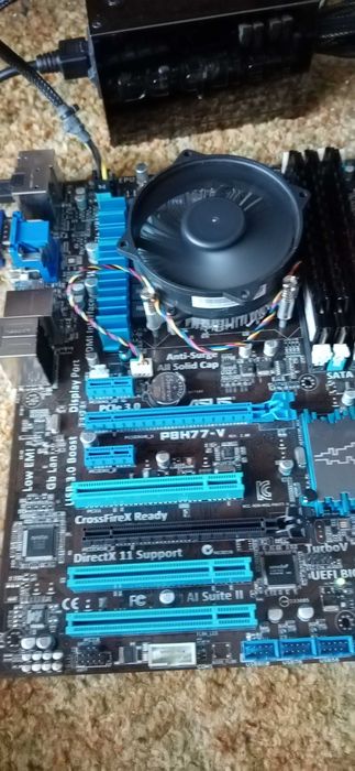 Продавам Дъно asus p8h77-v I5 14gb