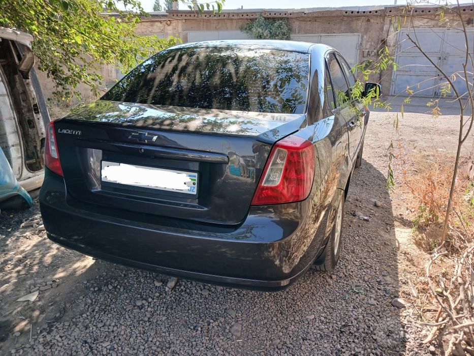 Chevrolet Gentra sotiladi.