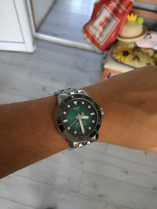 Часовник Tissot почти като нов.