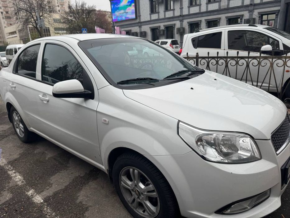 Продам Нексия 3 фулл Срочно