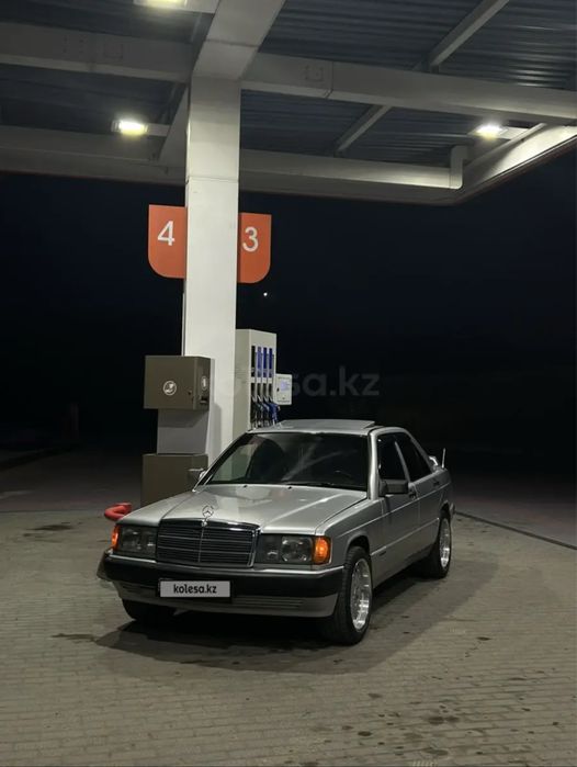 Мерседес 190 в хорошем состояний