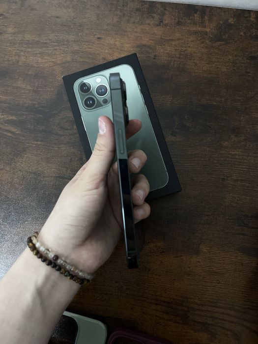 айфон 13 pro зеленого цвета