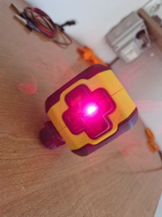 Laser Stanley lumina rosie 2bateri 1.5v AAA