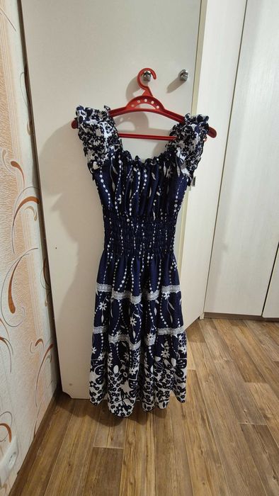 Продам разные платья