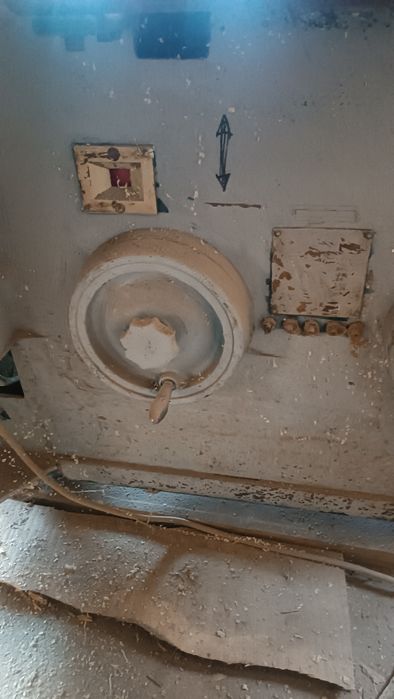 Vând circular cu incizor