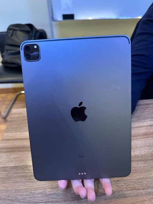 iPad 11 pro M2 128Gb со  стилусом