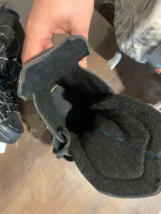 Коньки продам 39 размер